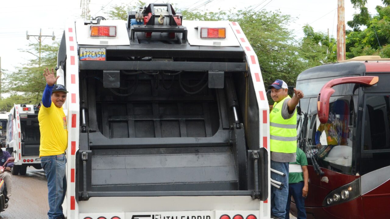 Cinco nuevos compactadores suma la Alcaldía Bolivariana de Maracaibo para la recolección de desechos