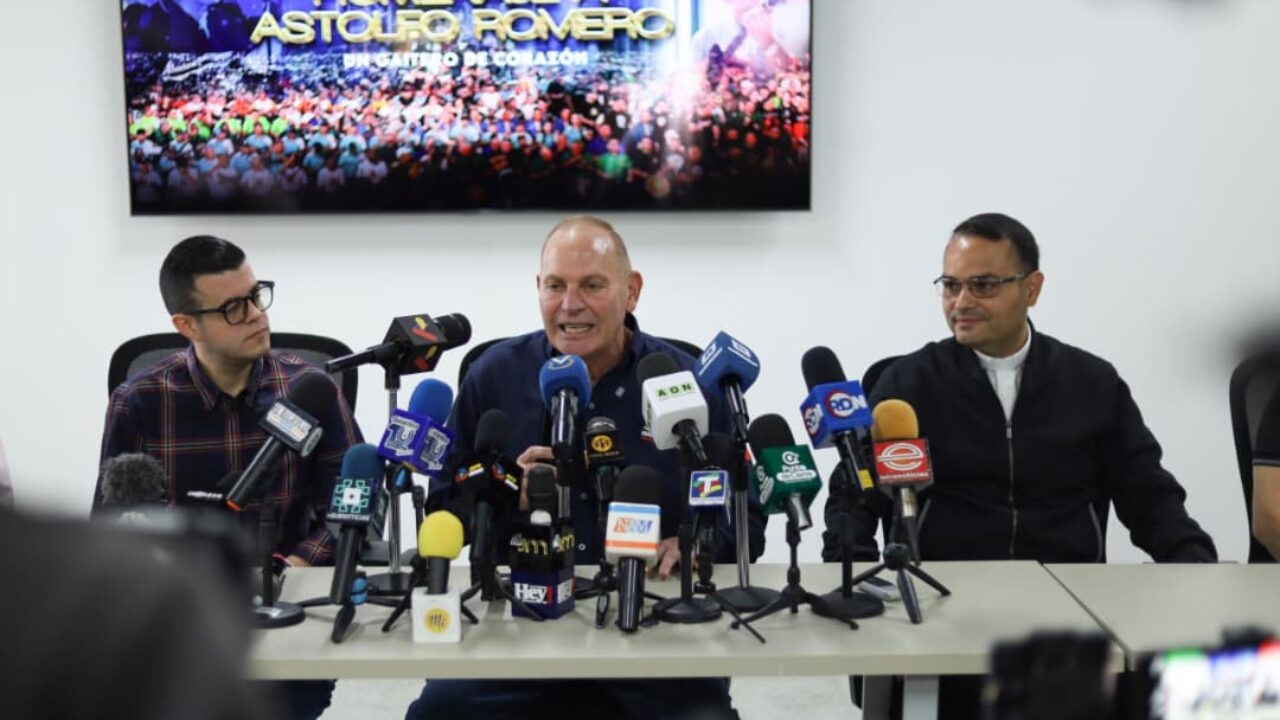 Mil 500 gaiteritos y 1.200 drones en la Basílica en honor a Astolfo Romero en el Día del Gaitero