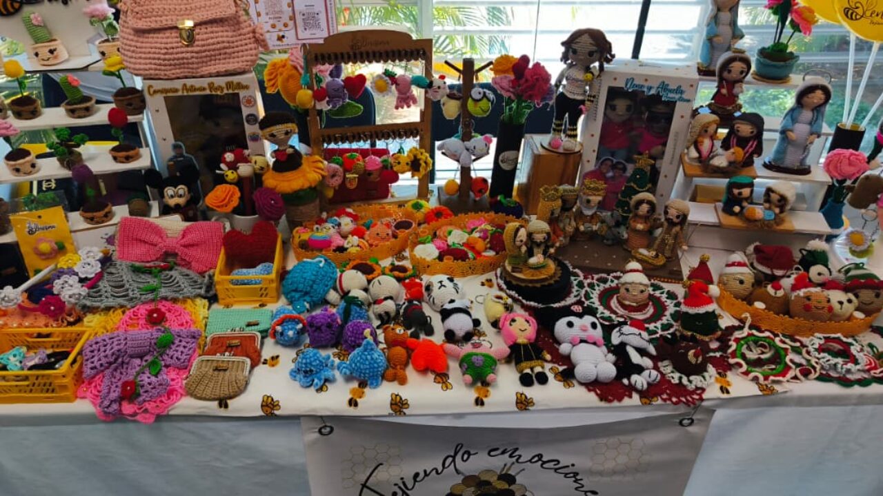 Reto Emprendedor realiza feria en CEVAZ de las Mercedes