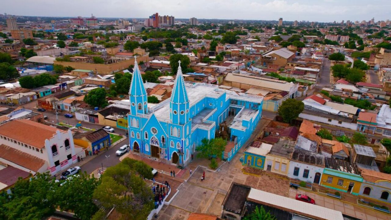 Gobernador inspecciona inicio de rehabilitación de la patrimonial Iglesia Santa Lucía