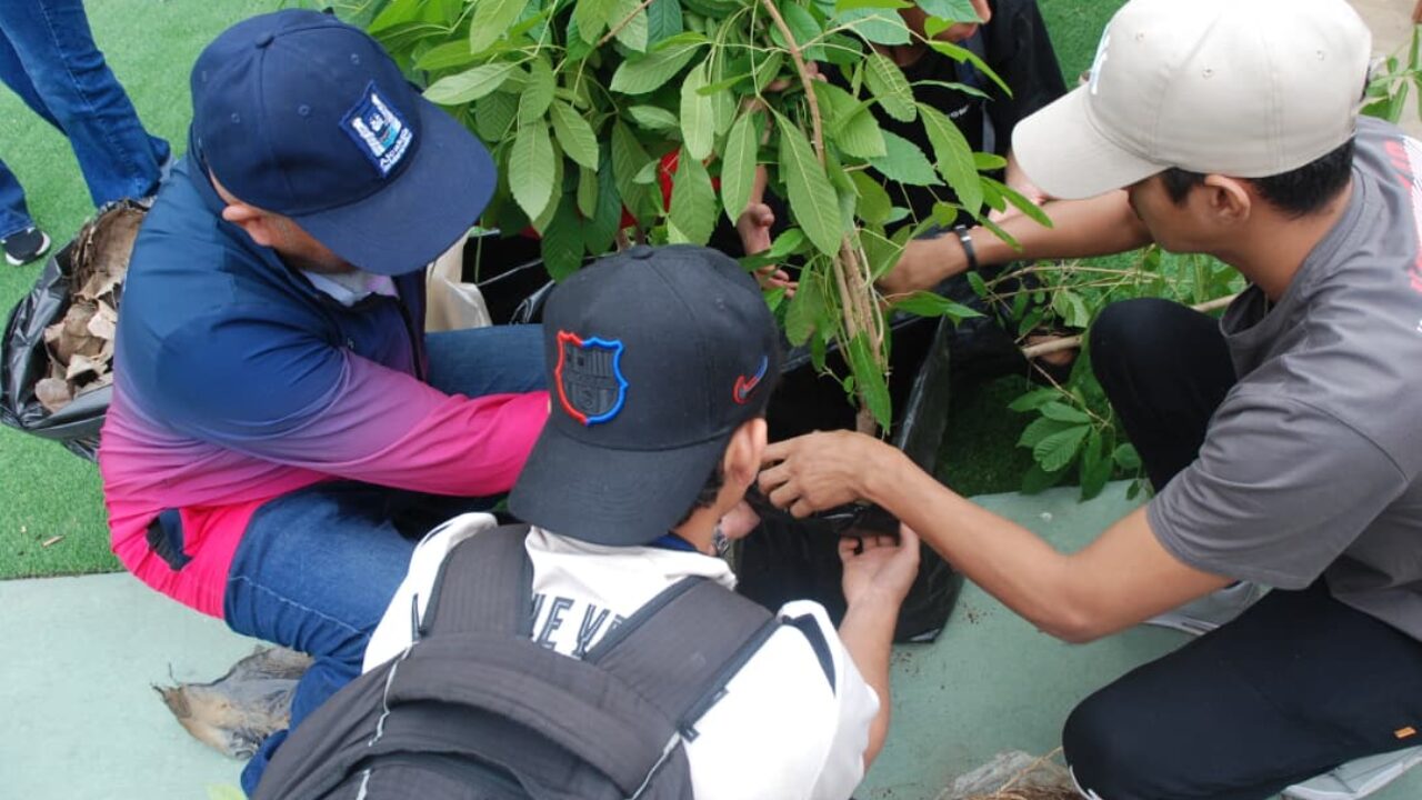 Acciones en favor del clima : Alcaldía y URBE conmemoraron Día Mundial de la Educación Ambiental