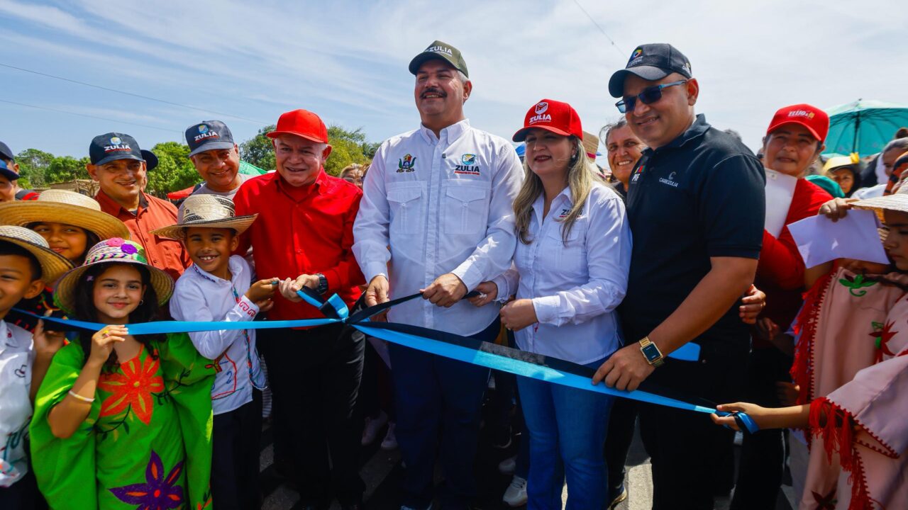 Gobernador inaugura más de 34 km de la vialidad La Y- Carrasquero para el beneficio de 81.000 habitantes de Mara