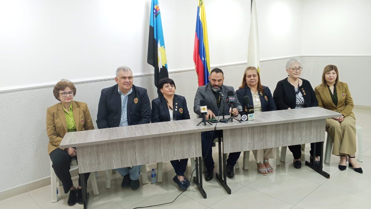Anuncian programa del Día Nacional del Médico