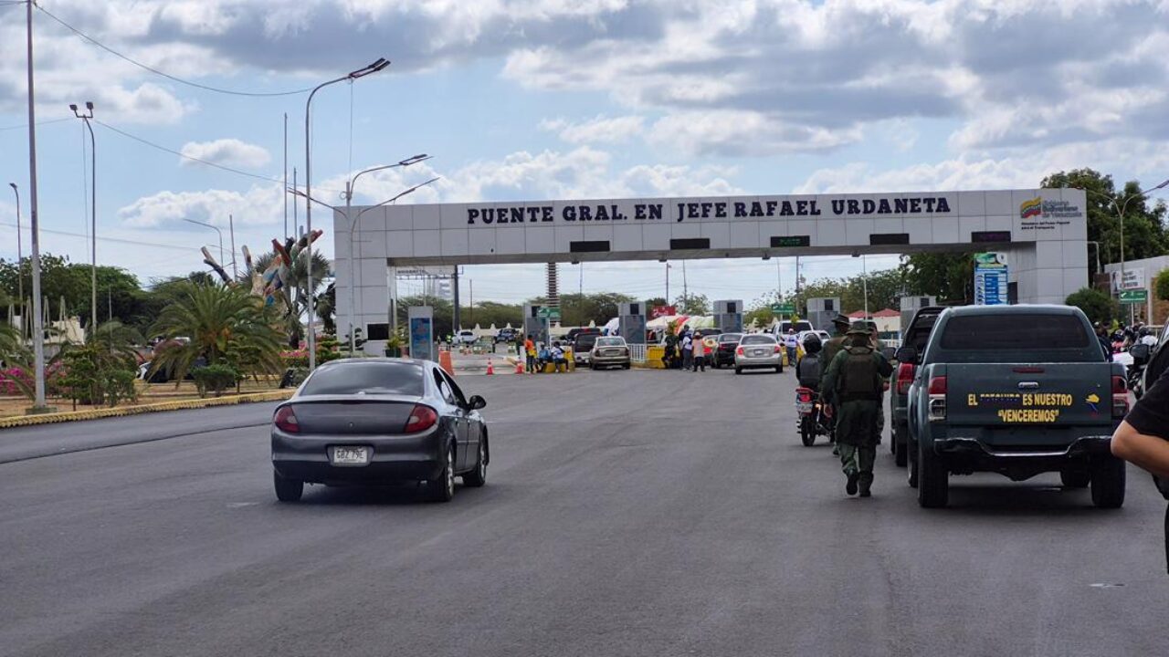 Gobernador Caldera asegura normalidad y alta afluencia en balnearios durante la Semana Santa 2026