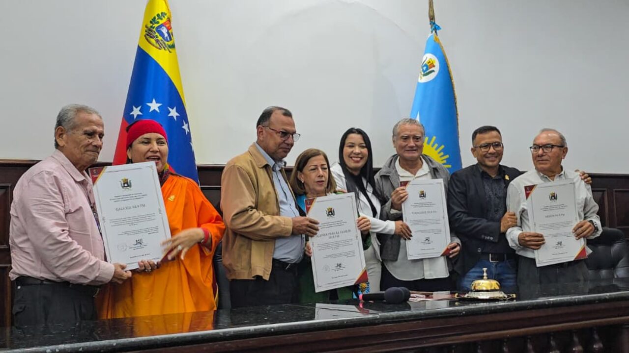 Más de 70 comunicadores reciben reconocimientos de la Gobernación y del Clez por el Día de la Comunicación Popular