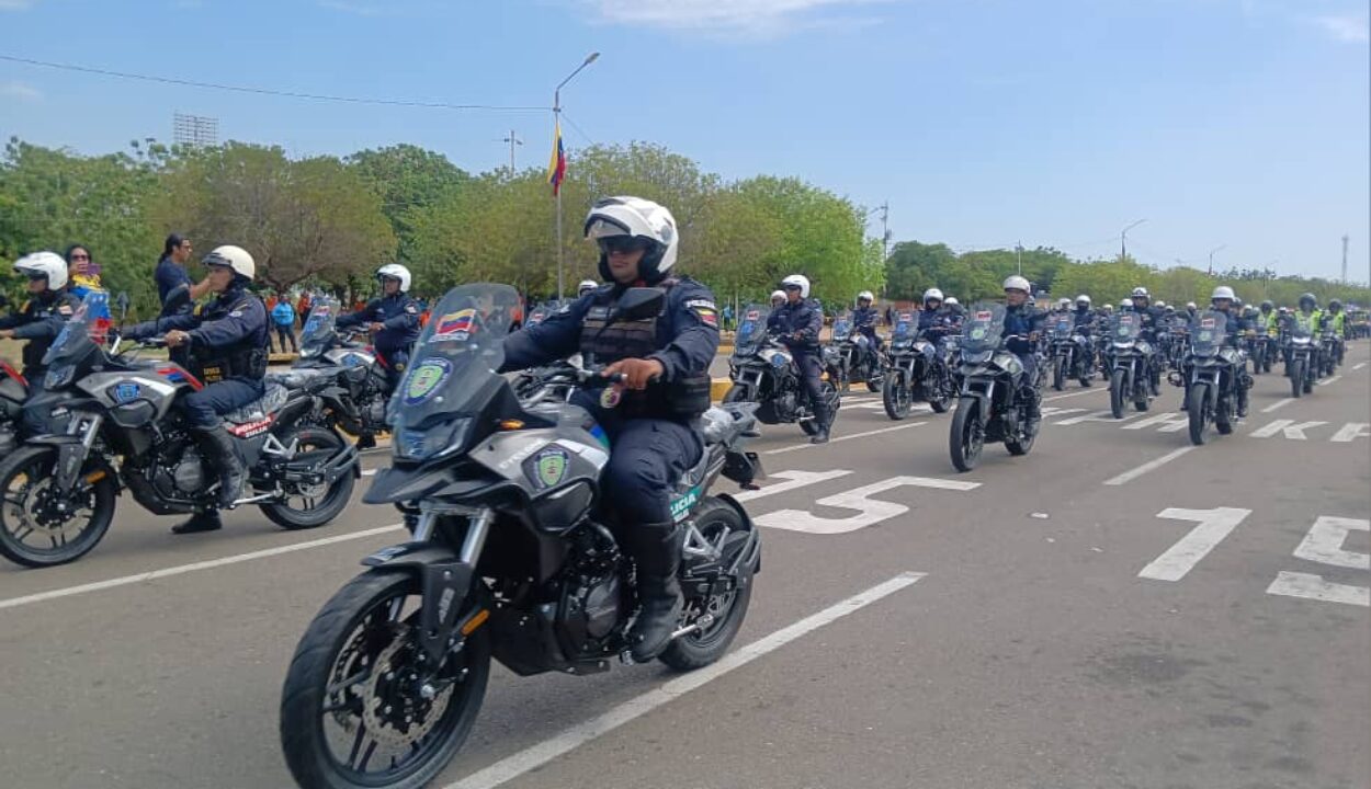 Refuerzo en Seguridad: Gobernador Caldera Entrega 110 Motocicletas a Fuerzas Policiales