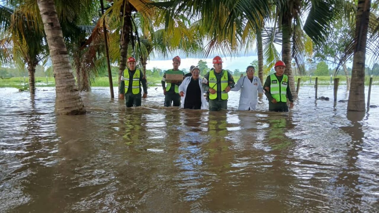 Gobierno bolivariano mantiene despliegue en Sur del Lago para atención de afectados por lluvias