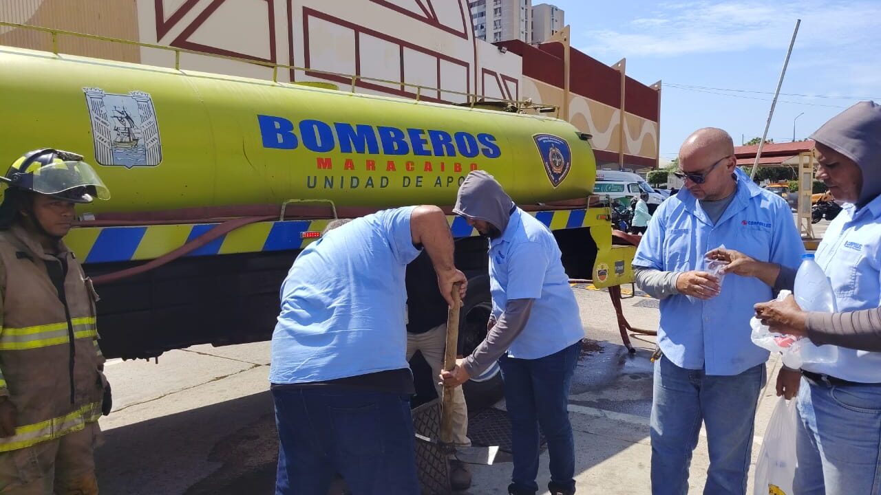 Respuesta articulada de 150 efectivos Sistema de Riesgos atendió explosión de transformador en el centro de la ciudad