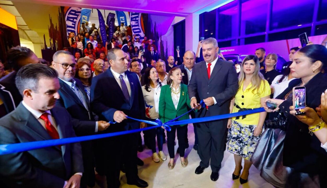 Gobernador acompaña inauguración del Cuarto Expo Congreso Latinoamericano de Ganadería Tropical