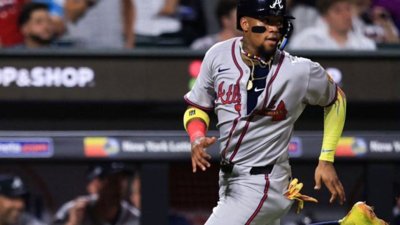 Ronald Acuña Jr. logra sus 200 bases robadas en las Grandes Ligas en un tiempo récord