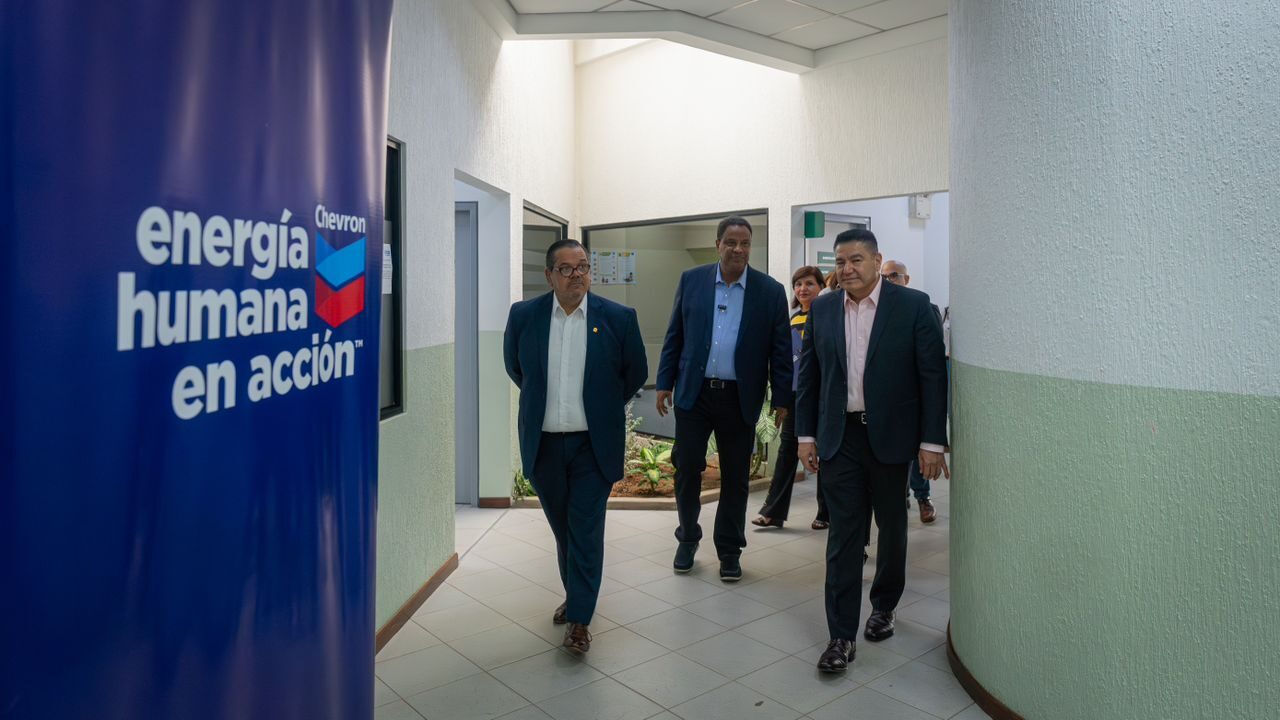 Centro de Diagnóstico Médico de Maracaibo recibe equipo ecográfico por parte de Chevron