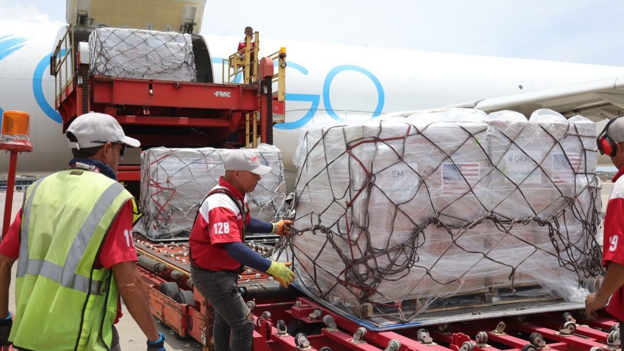 Puente humanitario de Global Empowerment Mission: Llegan dos toneladas de ayuda para las zonas afectadas