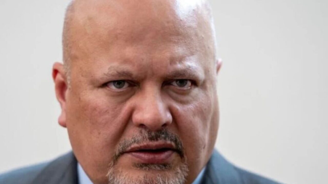 La Corte Penal Internacional destituye a su fiscal jefe Karim Khan por incurrir en «una falta grave»