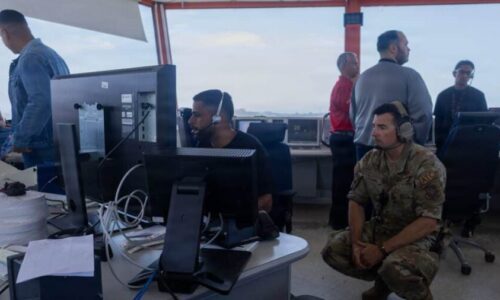 Militares de EE. UU. refuerzan la operatividad aérea en la torre de control de Maiquetía tras los sismos