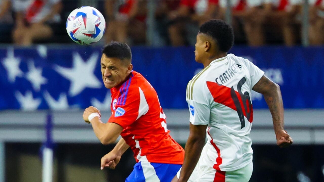 Perú y Chile igualaron en su debut en la Copa América