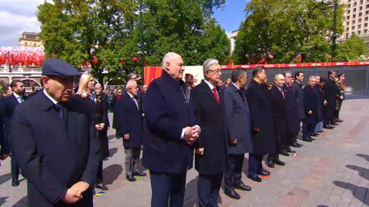Líderes mundiales rinden homenaje al Soldado Desconocido en el 80.º aniversario de la victoria soviética