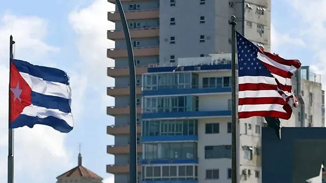 Diplomacia de bajo perfil y presión operativa: Funcionarios de EE. UU. y el FBI se desplazan a La Habana en misión técnica