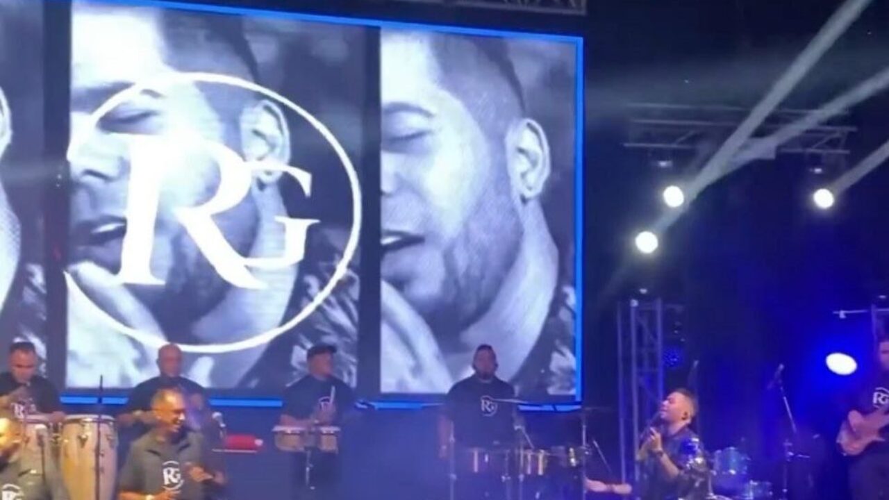 Roberto González y sus amigos ofrecieron un concierto tropical de antología y a casa llena