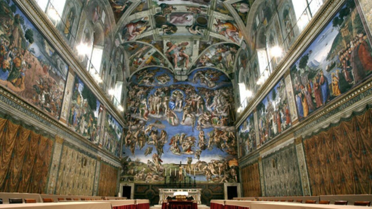 El Vaticano acelera los preparativos de la Capilla Sixtina para el cónclave que definirá al sucesor del papa Francisco(+Video
