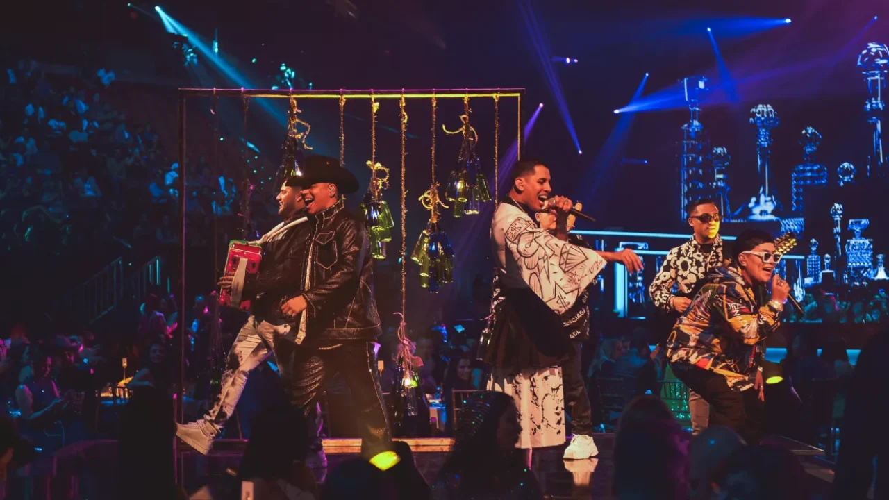 Grupo Firme arrasa y se convierten en los grandes ganadores de Premio Lo Nuestro 2023(lista de ganadores)