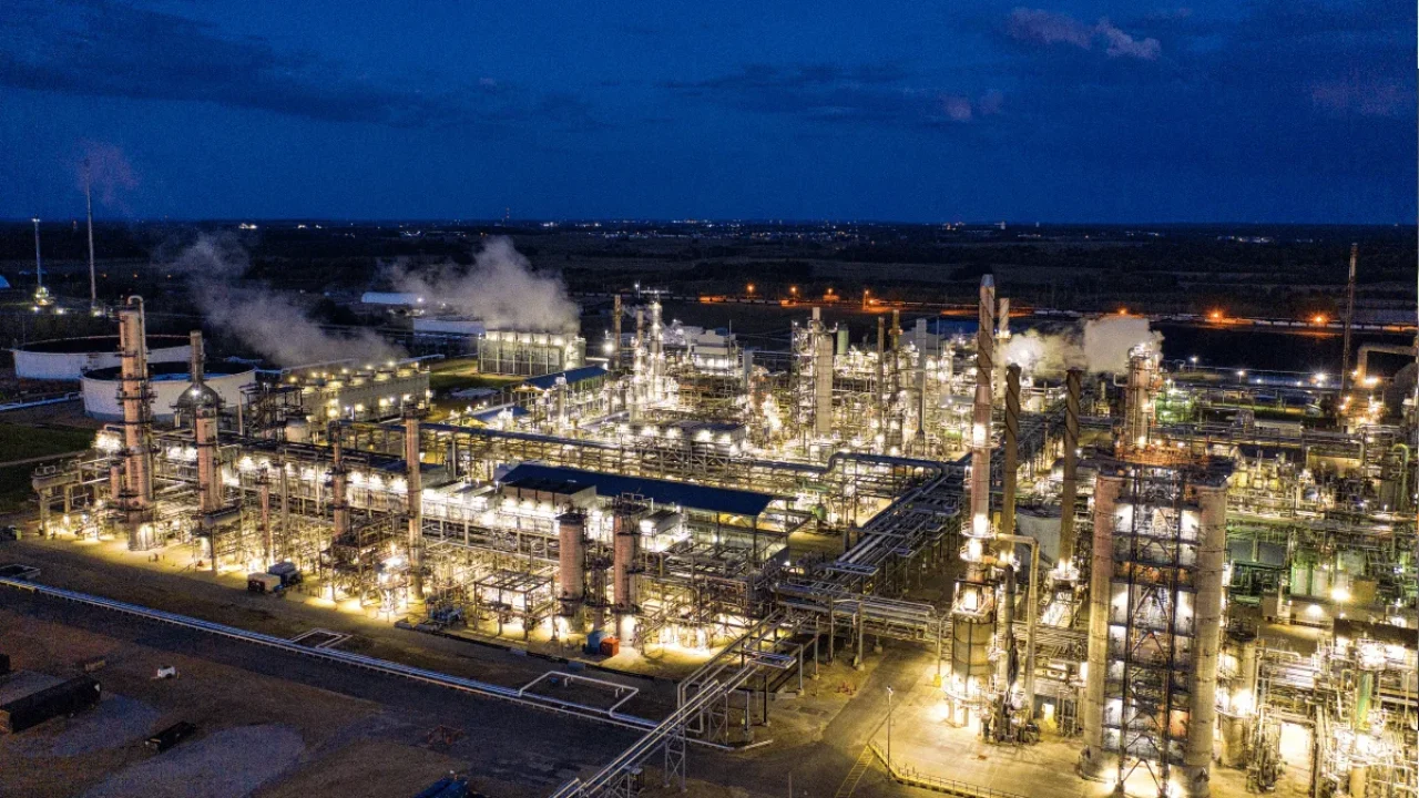 Retorno condicionado: Transnacionales petroleras aceleran su regreso a Venezuela pero frenan grandes inversiones
