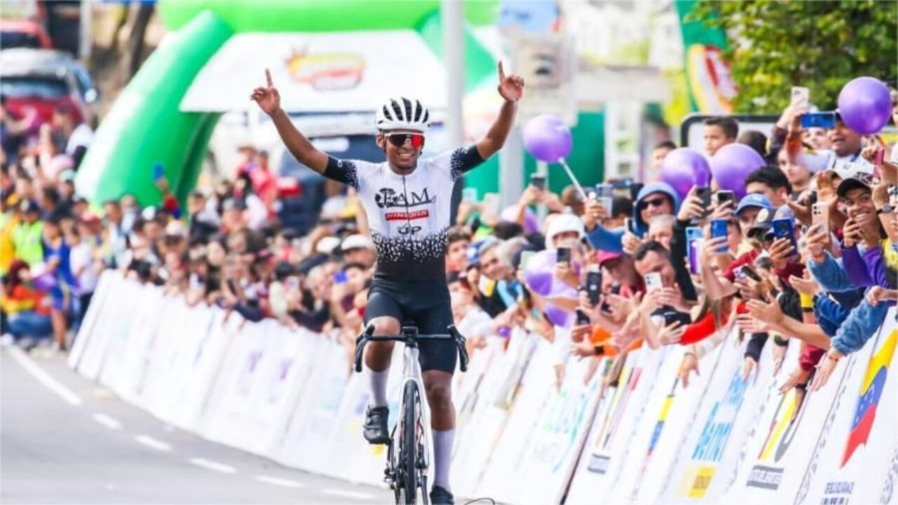 Emmanuel Viloria se adueña de la segunda etapa y del liderato en la Vuelta al Táchira 2026