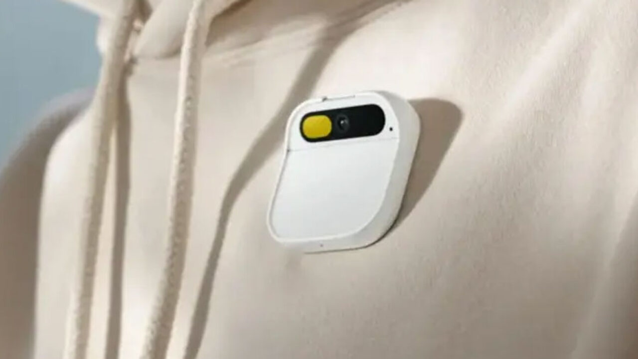 Inteligencia artificial: Así funciona Ai Pin el dispositivo que podría acabar con los smartphones