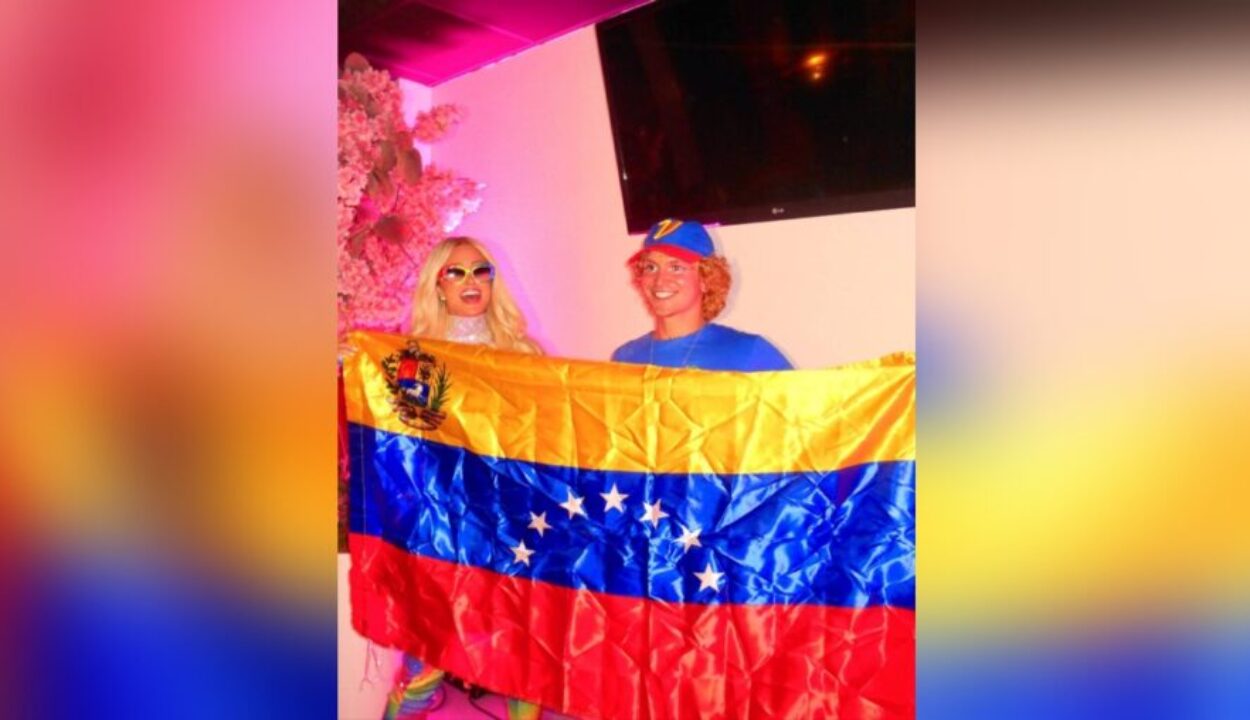 Paris Hilton despliega el tricolor venezolano y causa furor en plataformas digitales