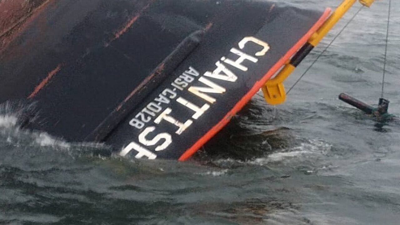 Pdvsa confirma dos fallecidos y cuatro desaparecidos en naufragio de barcaza en el lago de Maracaibo