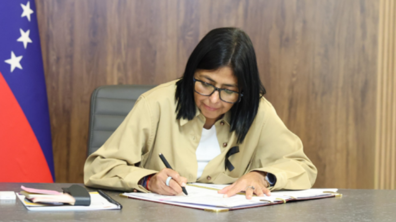 Delcy Rodríguez adscribe Funvisis al Ministerio de Ciencia y Tecnología