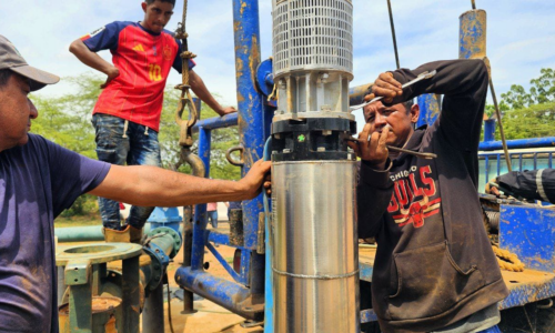 Gobierno nacional atiende a más de 1.400 familias al reactivar pozo en Rosario de Perijá en el estado Zulia