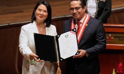 Keiko Fujimori recibe credenciales oficiales que la proclaman formalmente como Presidenta electa de Perú 2026-2031