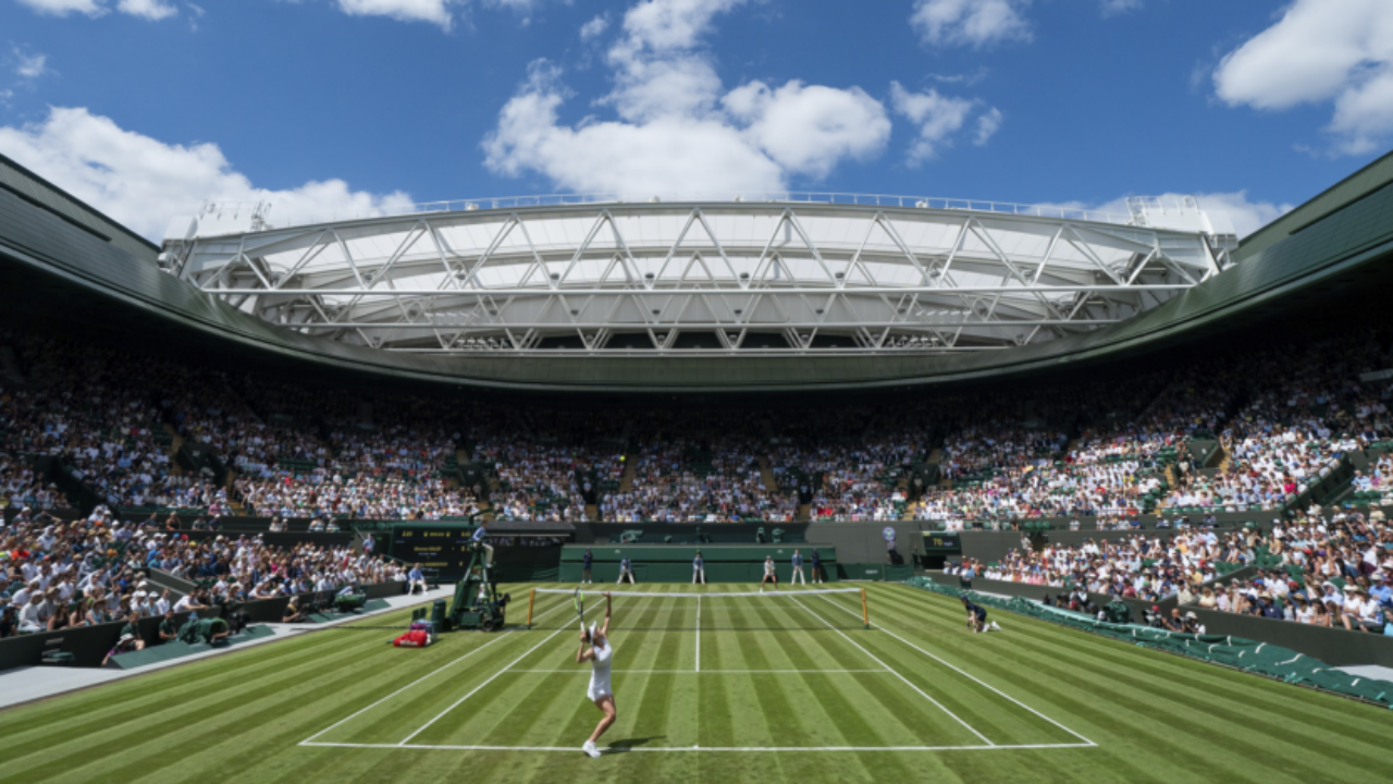 Freno al show digital en el tenis: Wimbledon veta pases especiales a influencers por indisciplina en el «US Open»