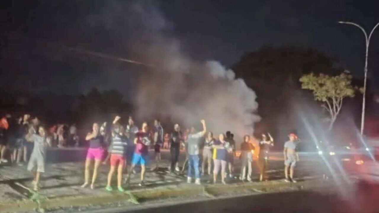 Ola de apagones desata protestas masivas y agota la paciencia ciudadana en Venezuela
