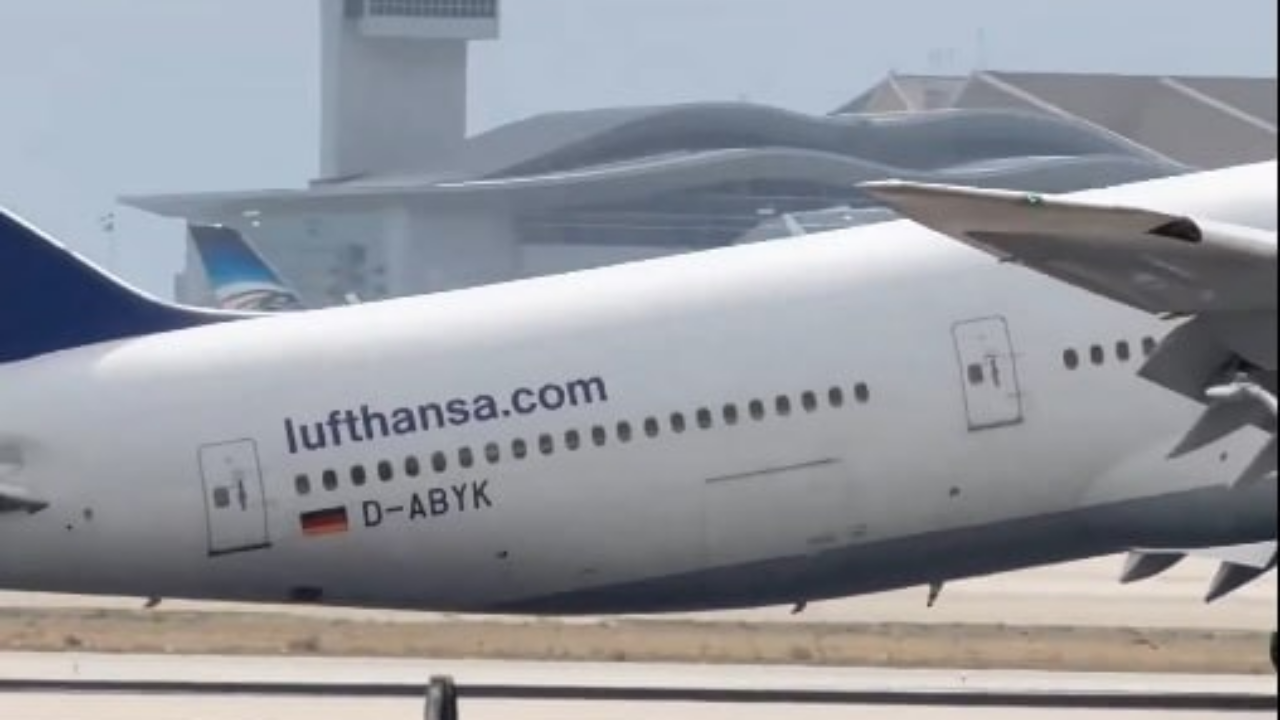 Maniobra extrema: Piloto de un 747 de Lufthansa evita « impacto de cola» durante aterrizaje en Los Ángeles (Video)