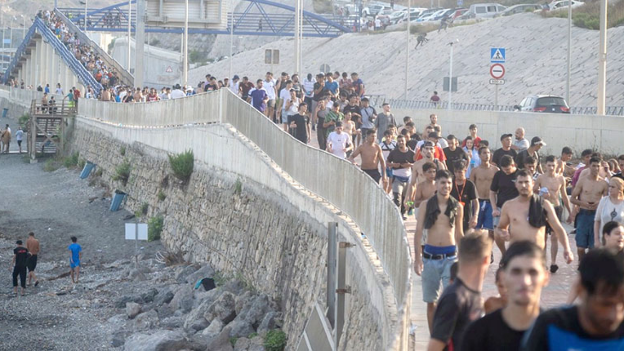 España fija un ultimátum a Italia tras los controles fronterizos impuestos por la crisis de Ceuta