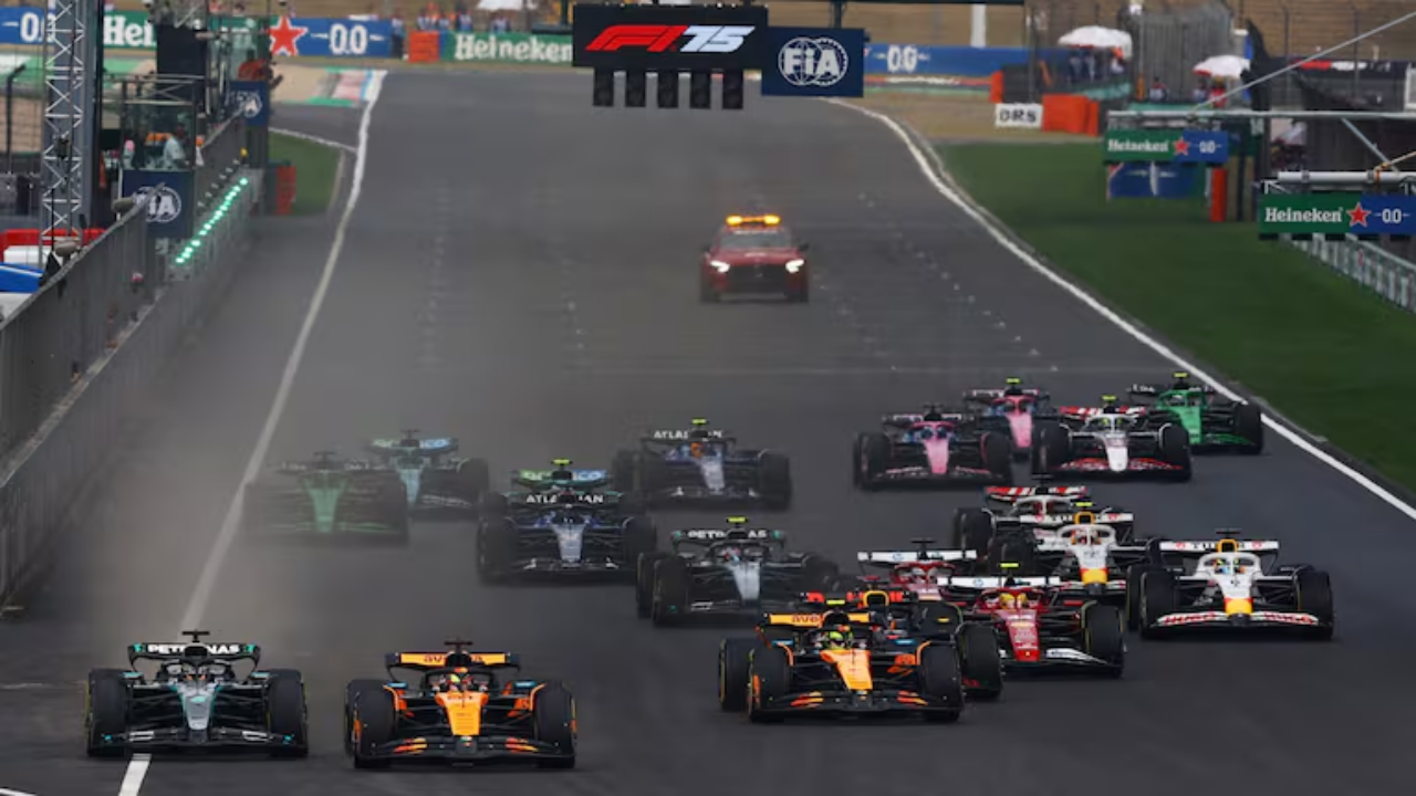 La FIA exonera a Verstappen, Hamilton y tres pilotos más tras un enredo en la salida del sprint de Zandvoort
