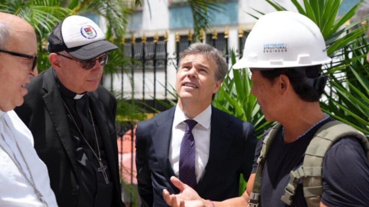 Expertos de EE. UU. evalúan daños estructurales por sismos en templos e infraestructuras de Caracas
