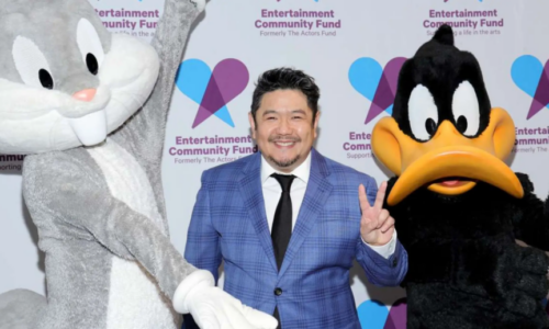 Fallece a los 46 años Eric Bauza, la voz actual de Bugs Bunny, el Pato Lucas, Porky, Piolín y El Correcaminos