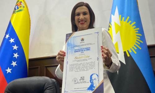 Elizabeth Valero gana el Premio Regional de Periodismo 2026 por su obra «Oratoria, el poder de la palabra»