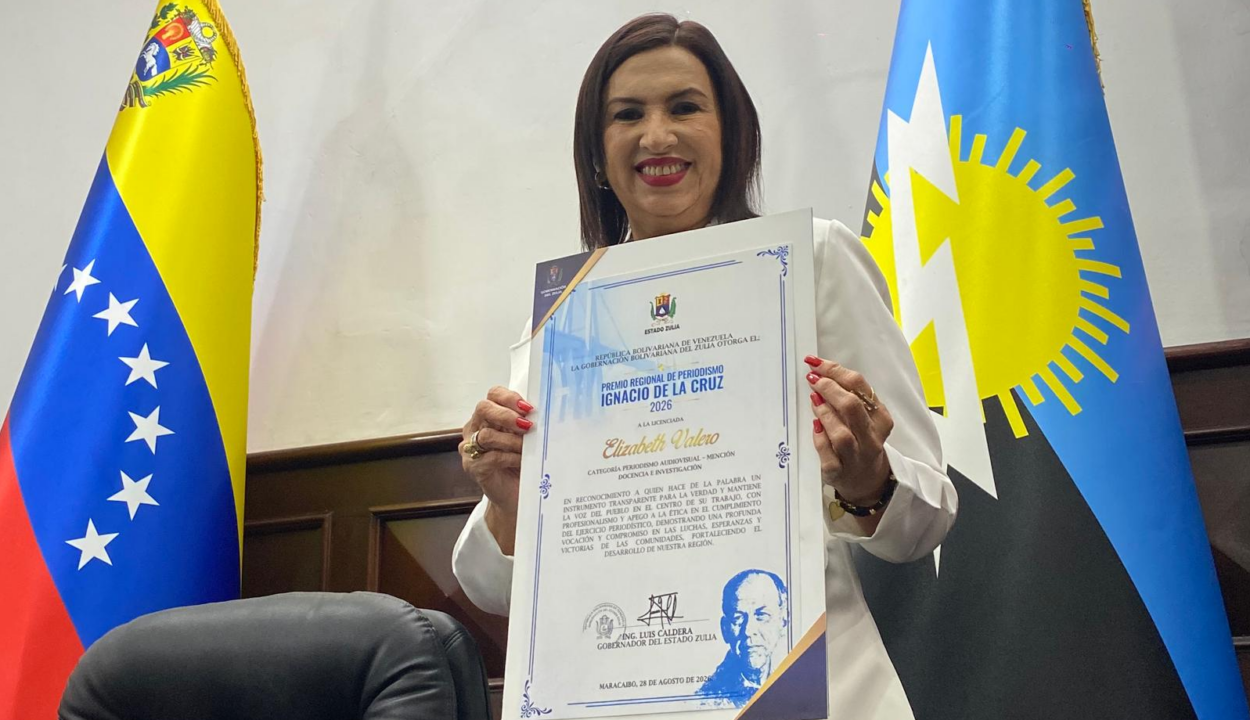 Elizabeth Valero gana el Premio Regional de Periodismo 2026 por su obra «Oratoria, el poder de la palabra»
