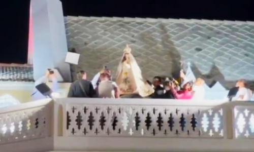 La Virgen del Valle desciende de su altar en Margarita para reencontrarse con la feligresía oriental