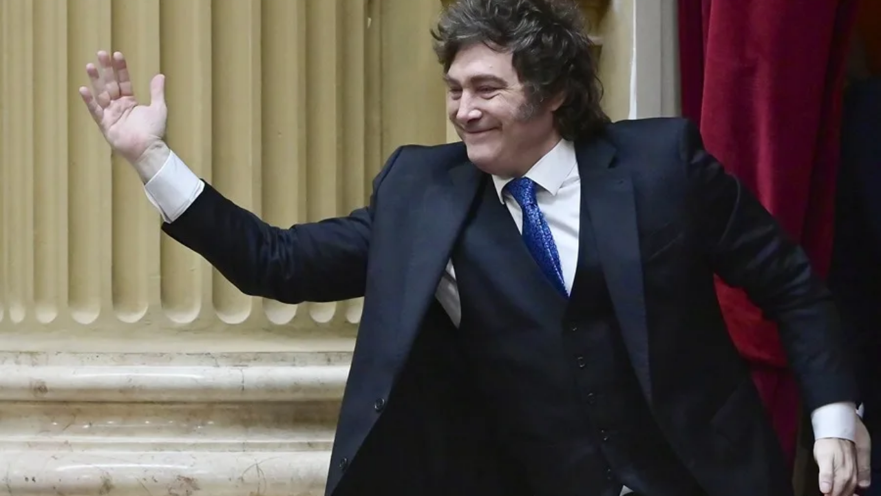 Javier Milei arremete contra Gustavo Petro tras la toma de posesión de Abelardo de la Espriella