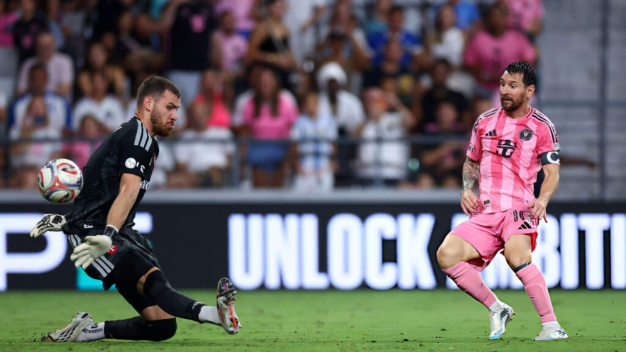 Messi marca un golazo de tiro libre pero el Inter Miami cae en el último suspiro