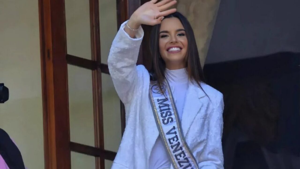 Merideños dieron una cálida bienvenida a la virreina universal, Amanda Dudamel