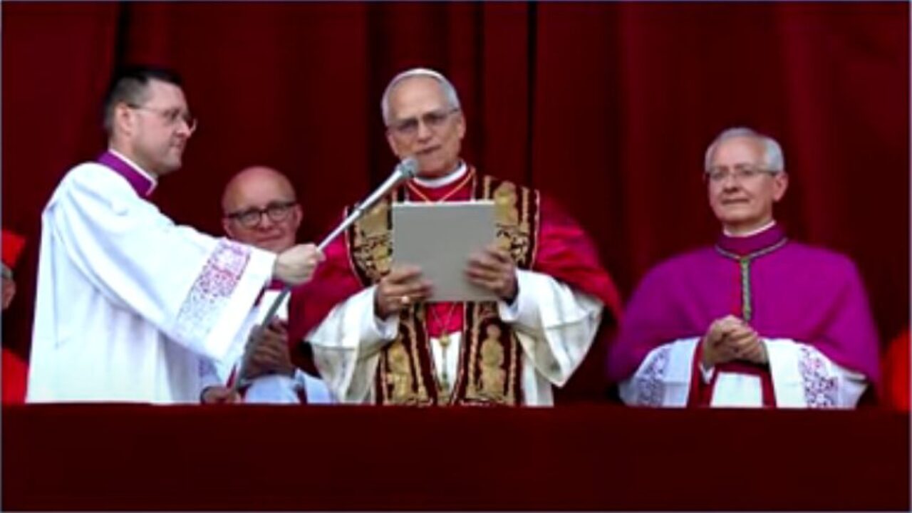 Nuevo papa León XIV saluda en español a su antigua diócesis de Chiclayo en Perú(+Video)
