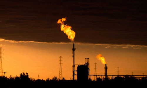 Según Bloomberg: Surge propuesta técnica plantea convertir la quema de gas en electricidad para campos petroleros