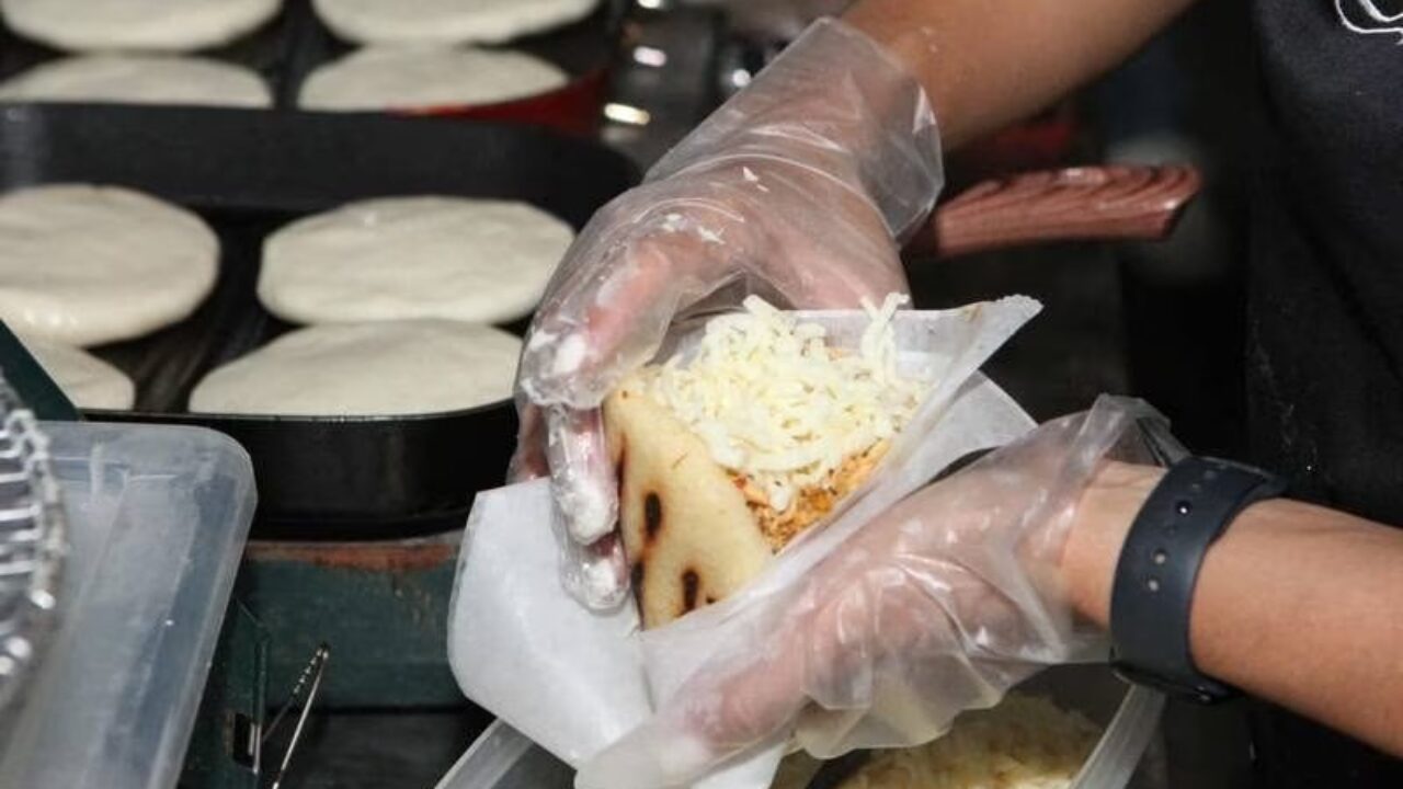 Gastronomia: ¿La Arepa es venezolana ó colombiana? gracias a la Inteligencia Artificial se aclaró la duda 