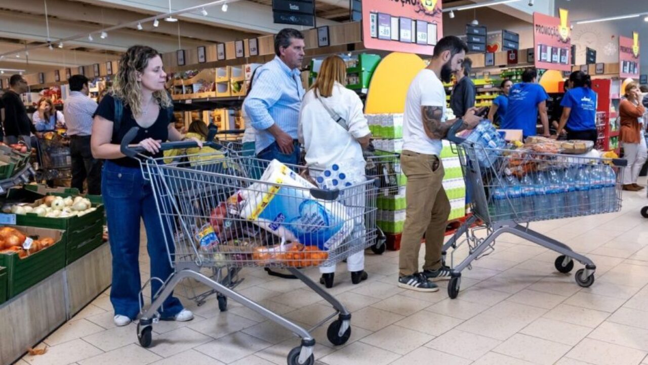Portugal:  sus ciudadanos vuelven a la rutina y se reorganiza el día, después del apagón