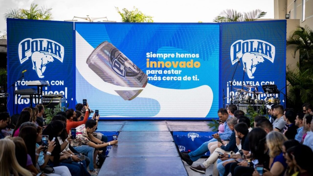 Polar Pilsen lanza Edición Especial de latas y chapas Chicas Polar 2023